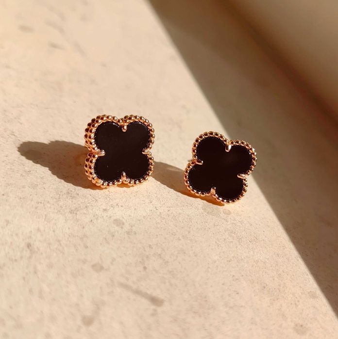 Златни обеци с черен оникс - Van Cleef & Arpels VCA Vintage Alhambrа