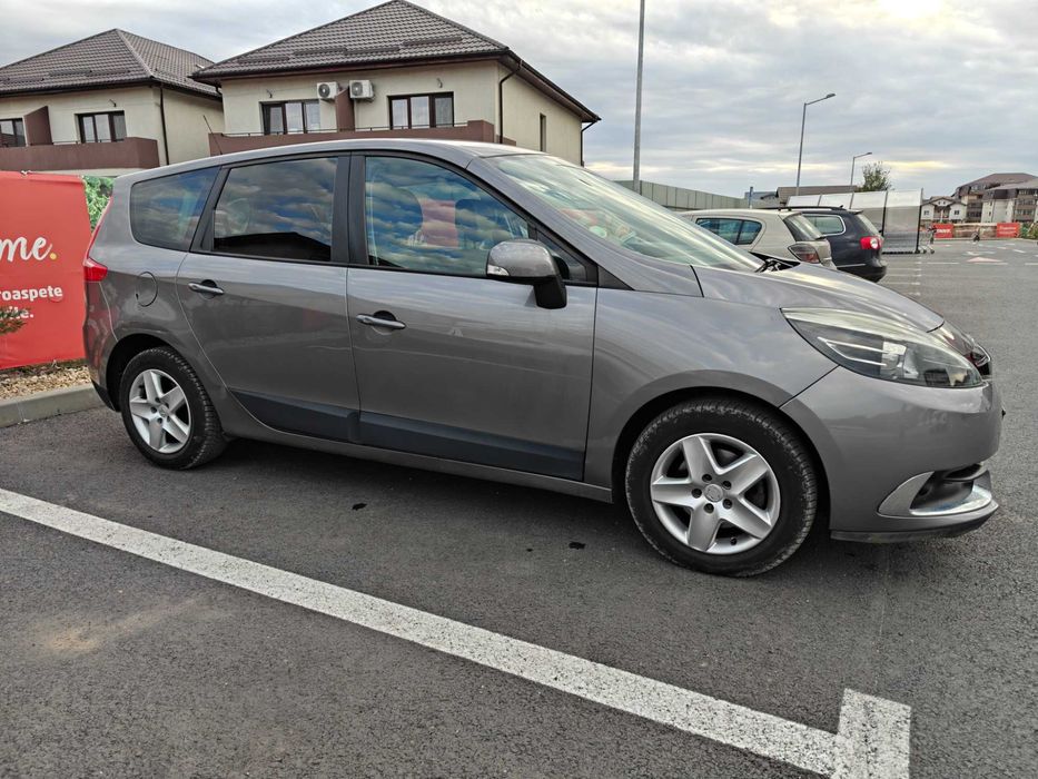 Renault Grand Scenic III 1.6 dCi 5 locuri 2012
