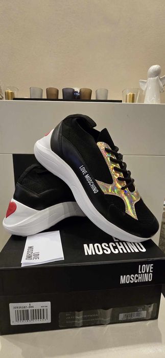 Love Moschino сникърси37,,38 номер