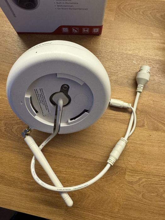 Camera IP Hikvision wireless  Dome 4MP