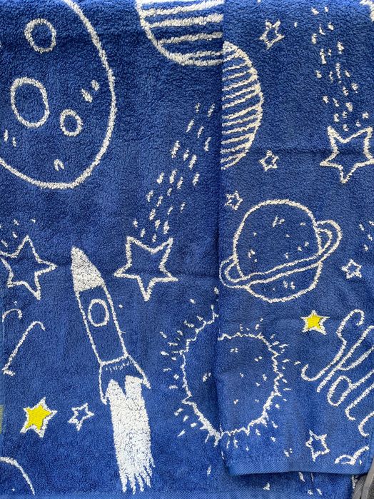 Халат махровый 6/7л , полотенца набор .