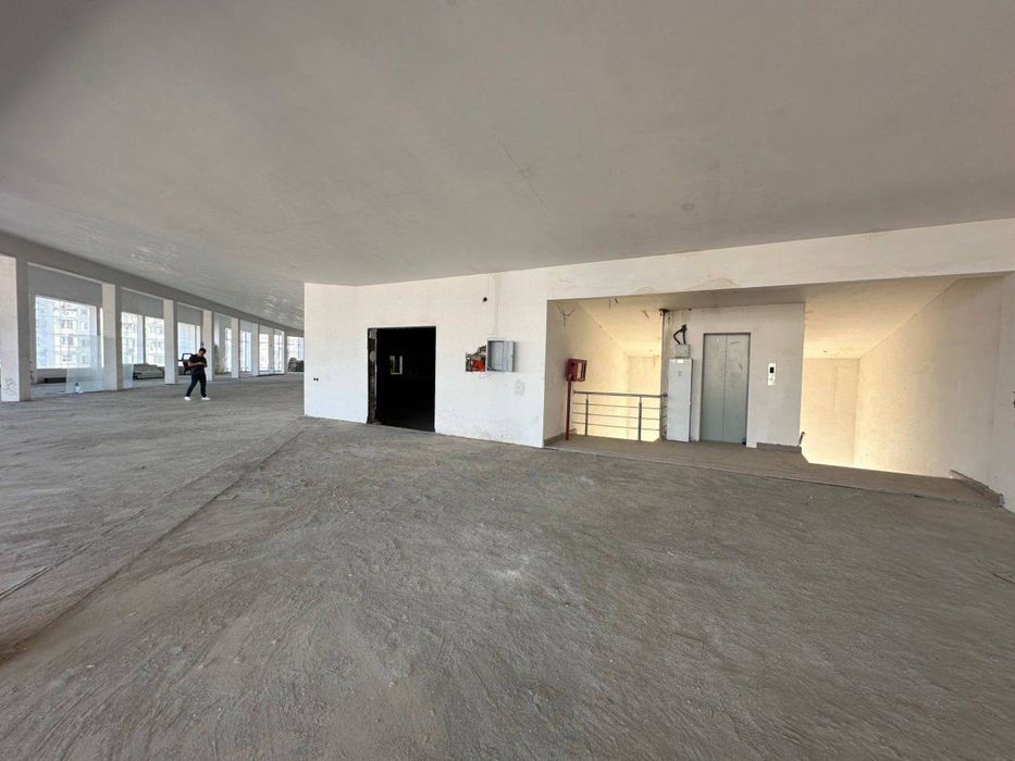 Бизнес центр 1500м², первая линия, Open Space, Паркентский Макро