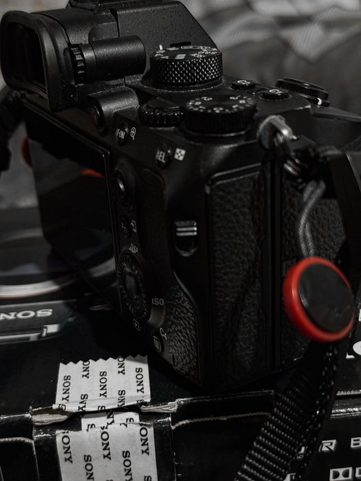 Sony A7 iii Body + обектив 50mm 1.8