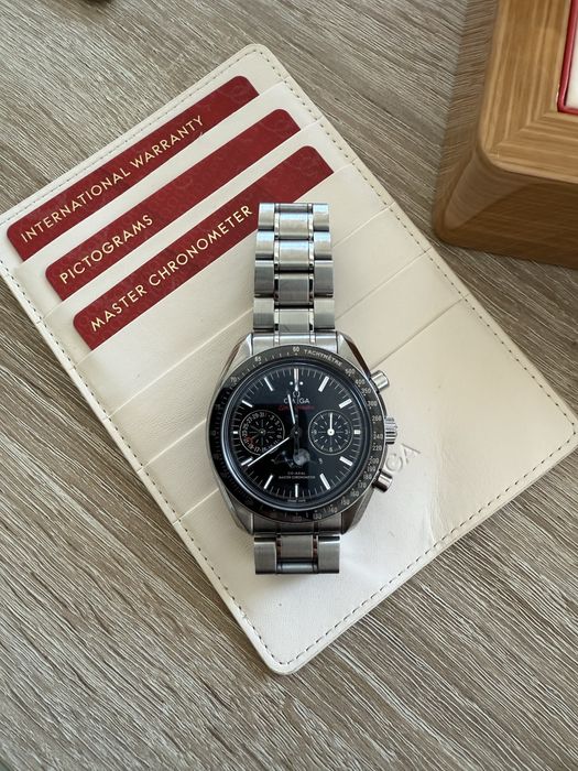 Omega Speedmaster Moonphase