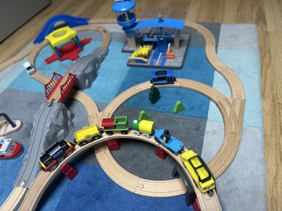 Конструктор на  от дървени части.