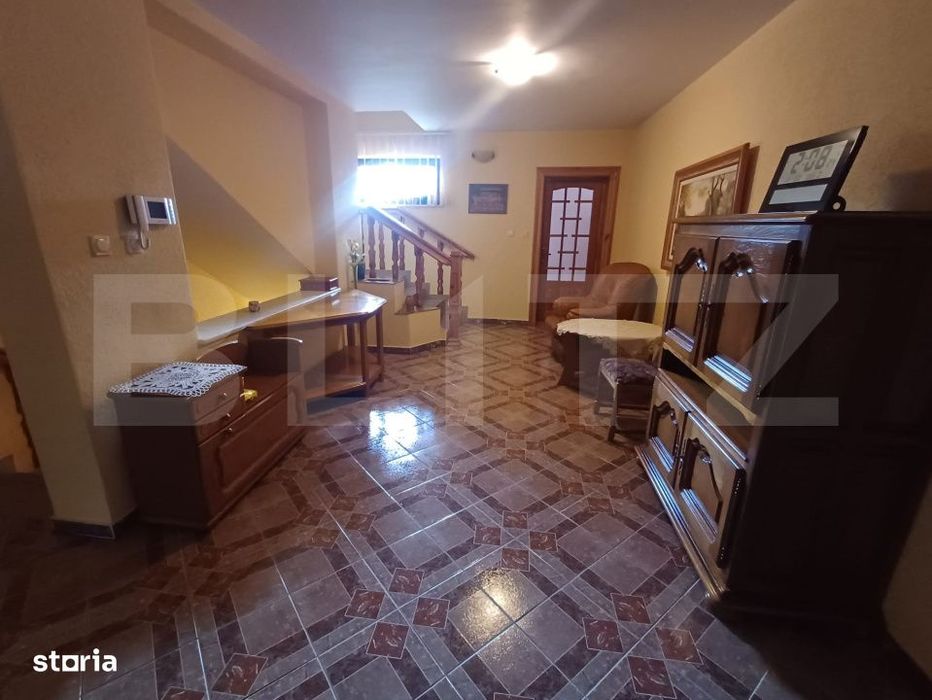 Vila de vanzare, 310 mp, teren 698 mp, zona Burdujeni
