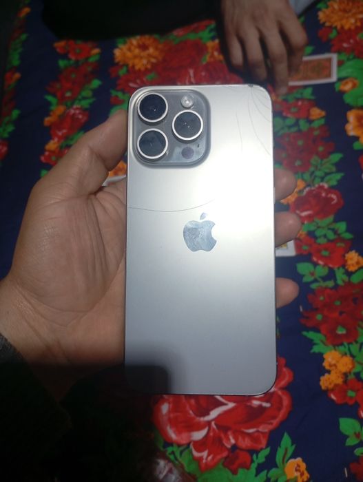 iphone 15 pro maks 256