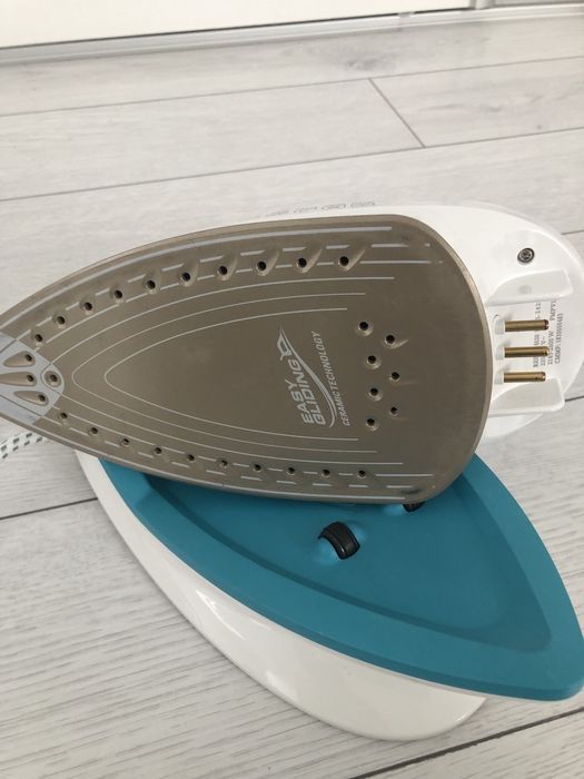 Pachet fier de calcat Tefal fara fir+vertical