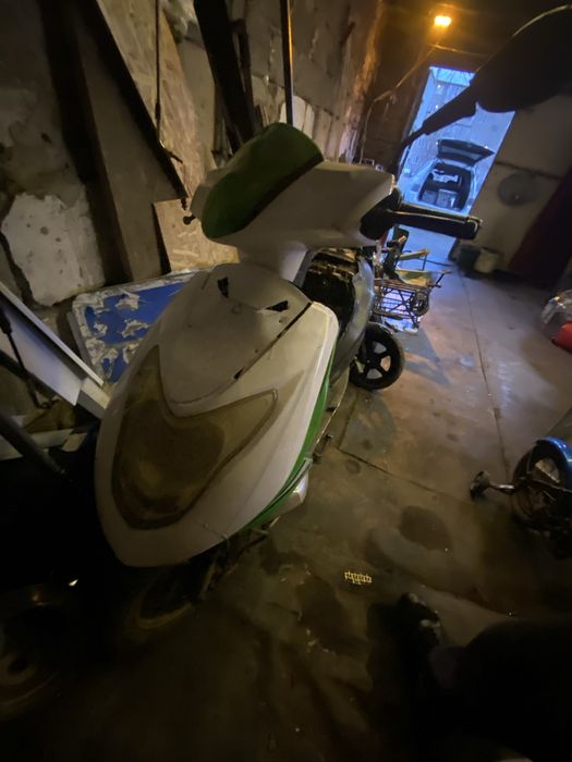 Продам 2 Мопеда 1 на ходу,2 нет искры, цену предлогайте