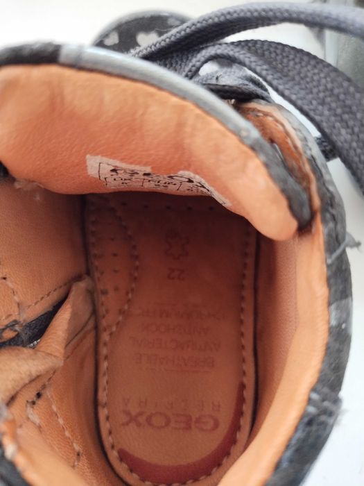 Обувь детская продам