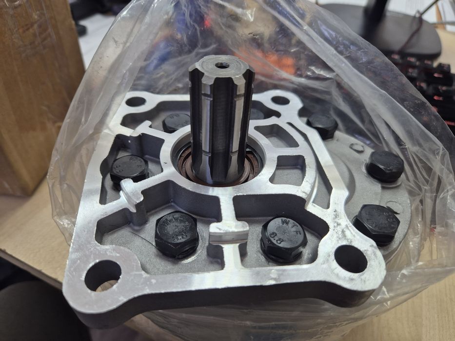 Насос НШ-32д 3Л Левый