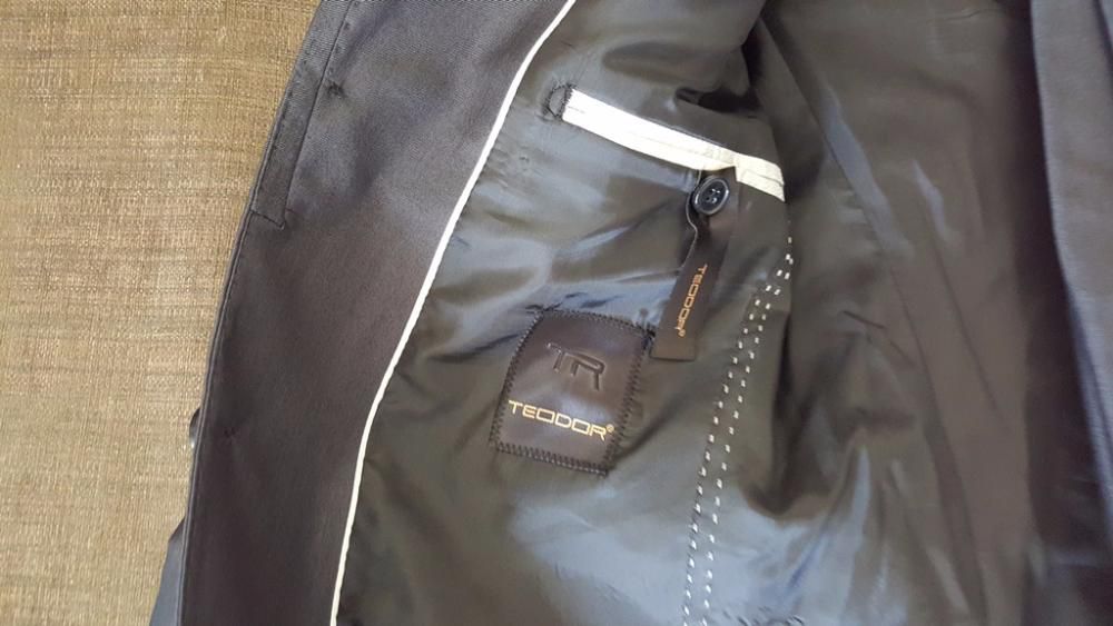 Спортно елегантен костюм ТЕОДОР