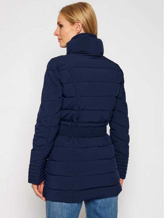 Geaca Guess Teresa bleumarin/ albastru cu centura in talie cu puf