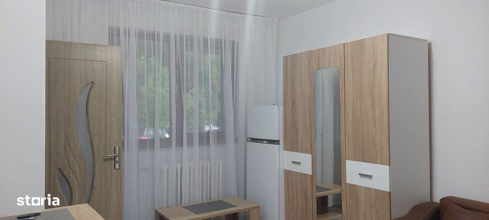 Garsoniera in bloc de apartamente  Podu Ros liceul Emil Racovita