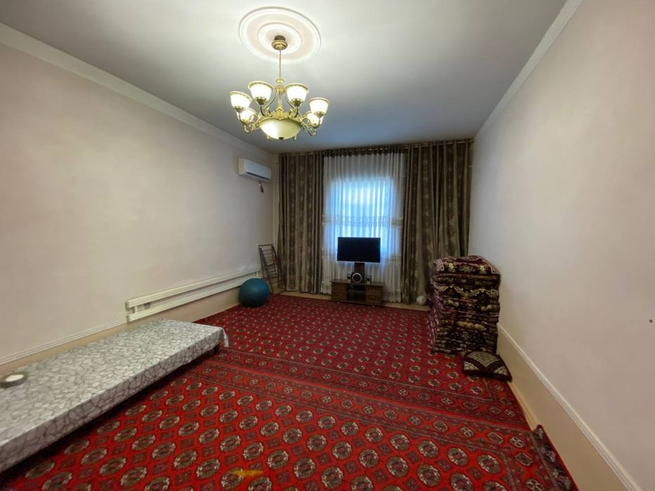 УрДУ ёнида Ховли жой сотилади. Продаётся участок около УрДУ