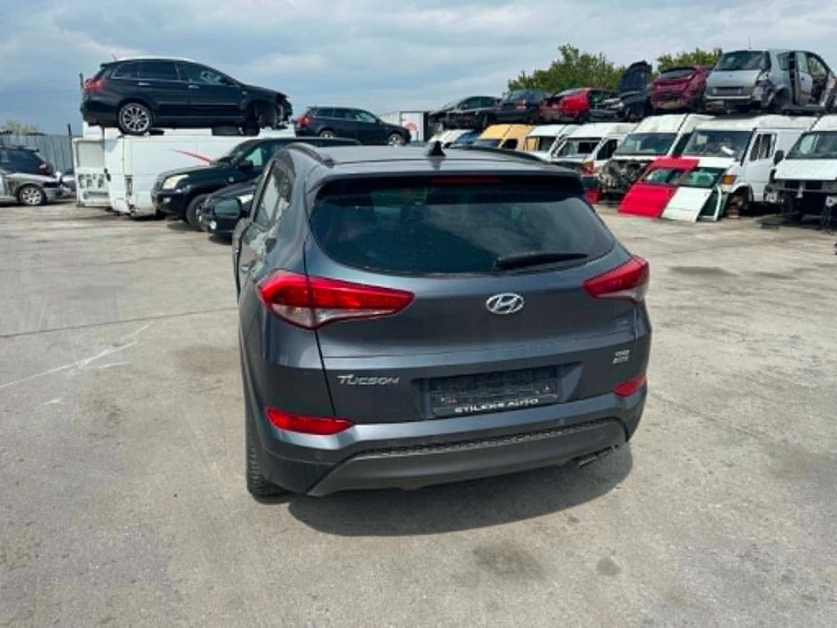 hyundai tucson 2.0 crdi 4x4 на части кожа панорама автомат хюндай туксон  мъртва зона