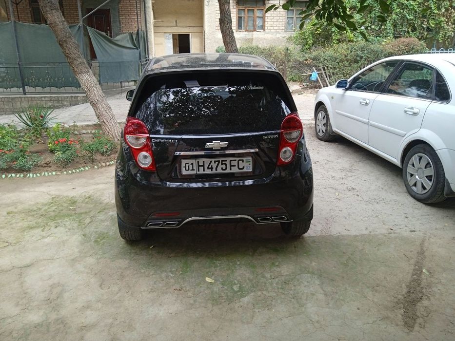 Спарк срочно сотилади