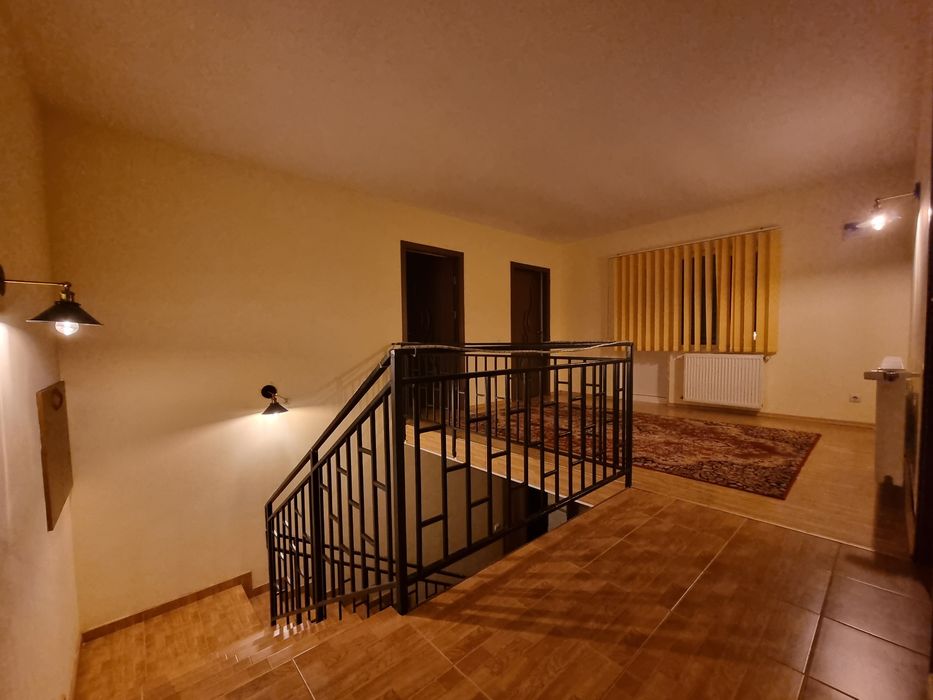 Casă P+M la 7 km de Rm  VÂLCEA Bujoreni-Olteni , garaj