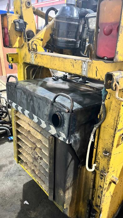 Машина коммунально – строительная многоцелевая МКСМ-800