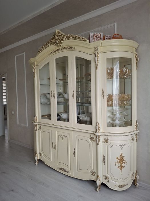 Сервант сатылады