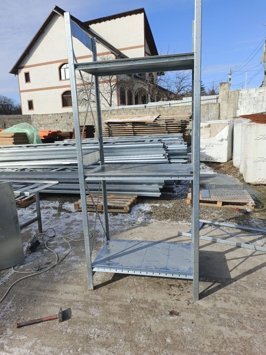 Rafturi metalice pentru depozitare marfa manuala si arhiva