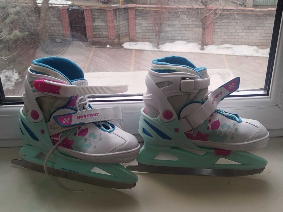 Продам детские коньки б/у