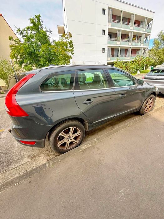 Volvo XC60 2.0 5 pistoane