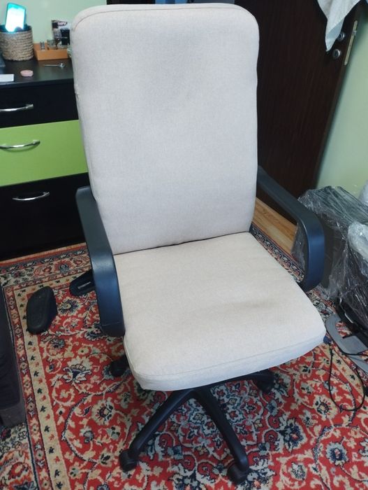 Офис стол запазен