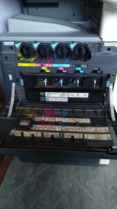 Професионална копирна машина Konica Minolta Buzhub C220