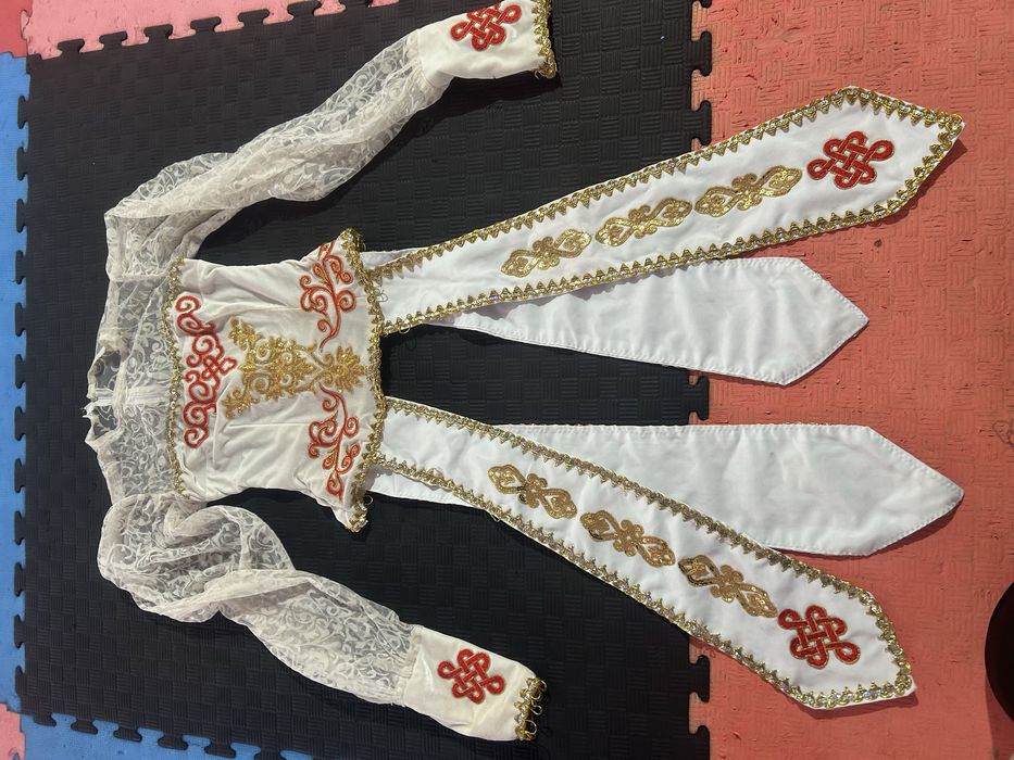 Национальный кастюмы