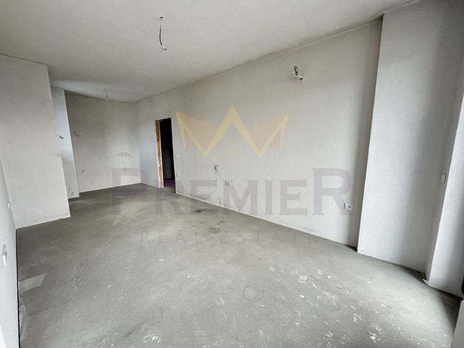 Продава се Тристаен апартамент в Варна, Победа - 77 кв.м за 2013 €/кв.м - Снимка #4