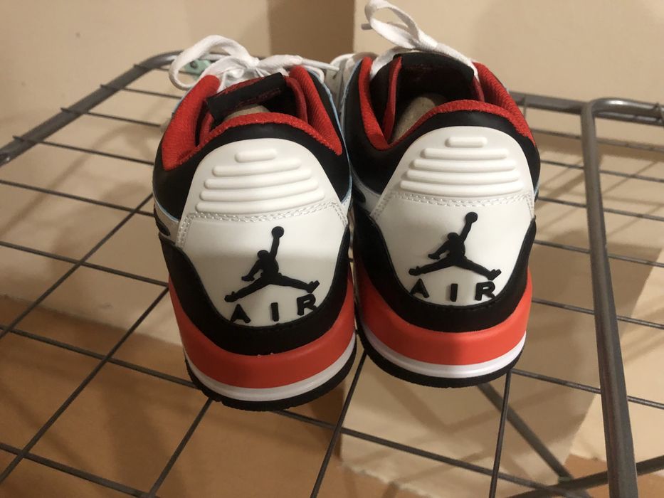 Продается кроссовки air jordan legacy 312
