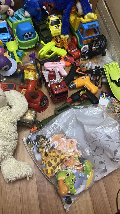 игрушки детские от года до 4 лет
