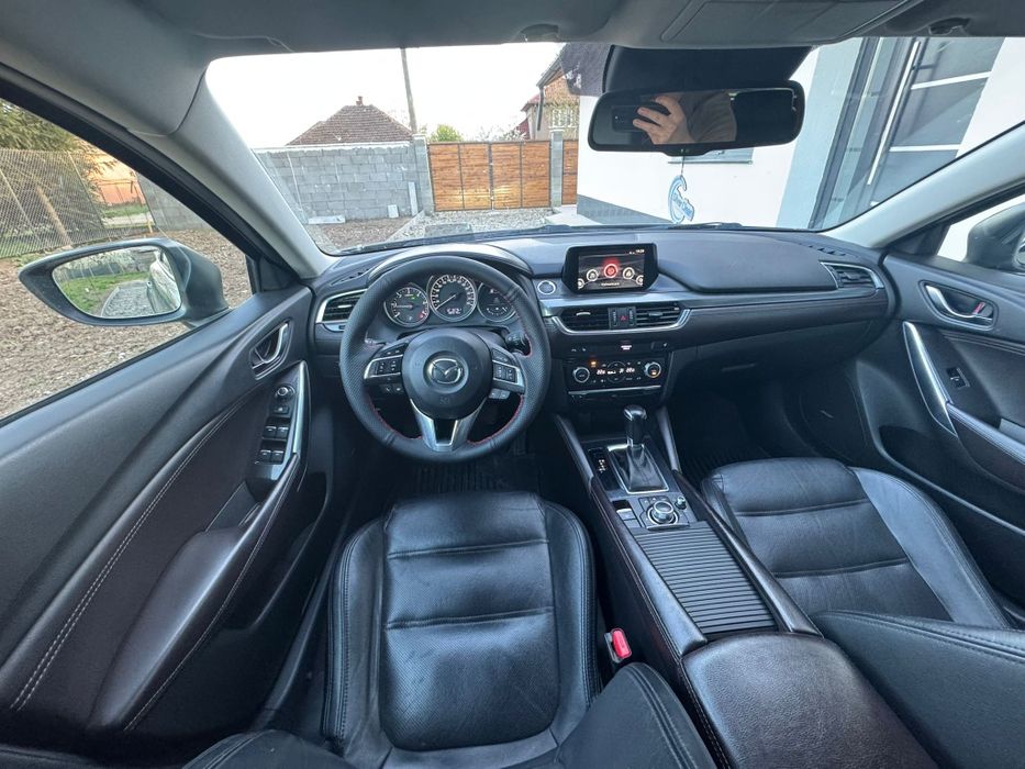 Masina  Mazda  6