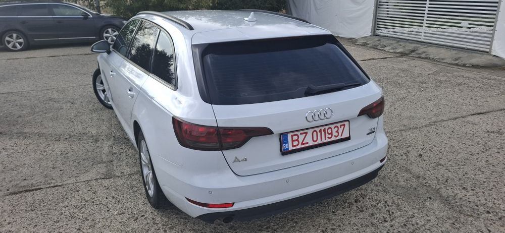 Audi A4 avant quattro manual