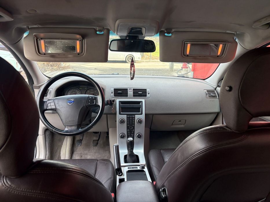VOLVO V50 2010 — imagine 4