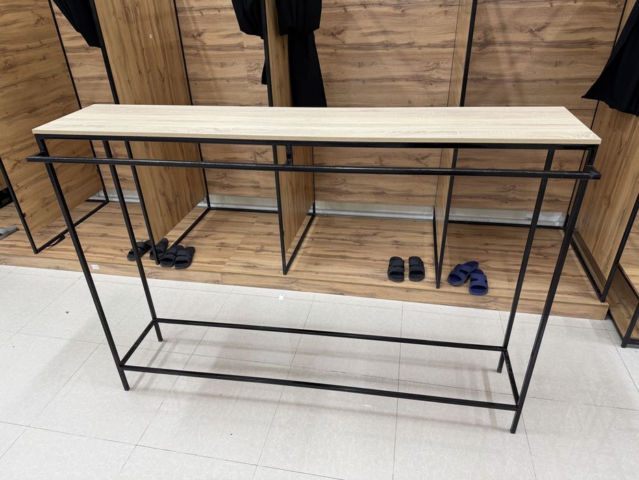 Стойка для одежды