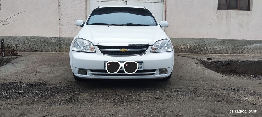 Lasetti sotiladi 1.8mator 2010yili