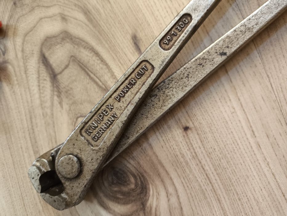 Нови профи. истински инструменти Knipex
