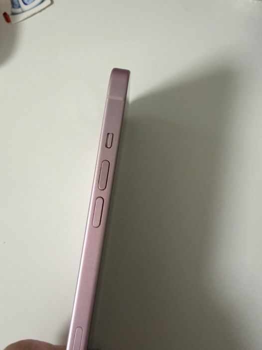 Продам айфон 15  128 гб