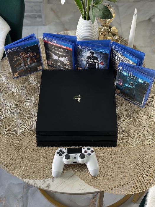 Playstation 4 Pro (PS4 Pro) SSD Samsung 500Gb + 5 Jocuri + joystick!