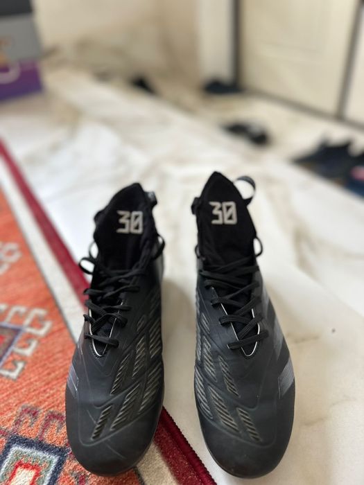 Бутсы adidas predator