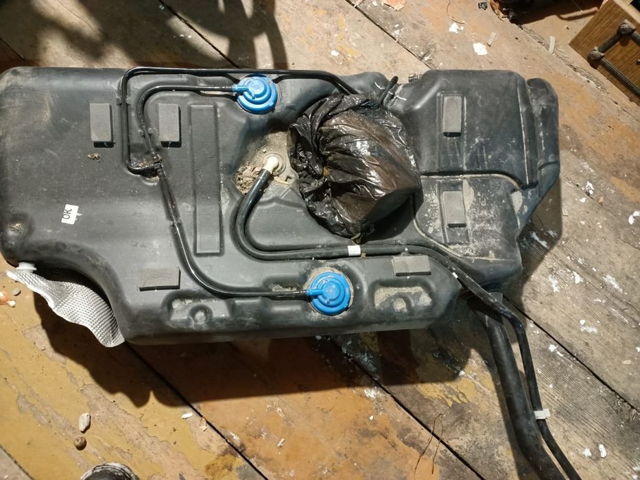 Бензобак лада веста