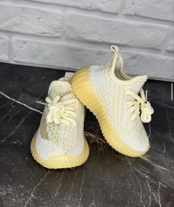 Кроссовки детские изи