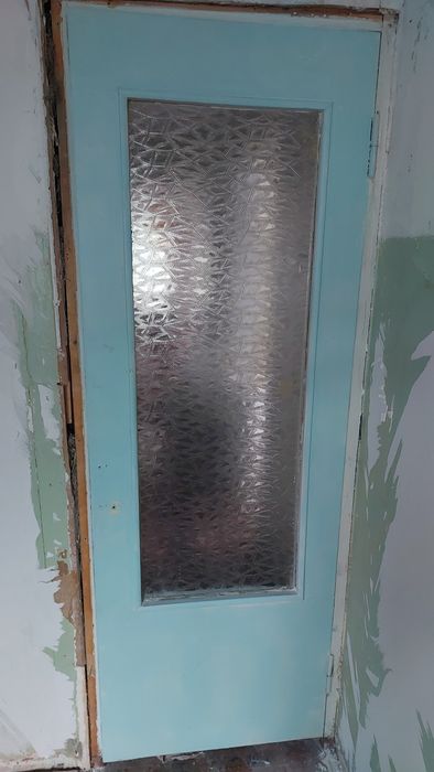 Продам двери по 2 тысячи