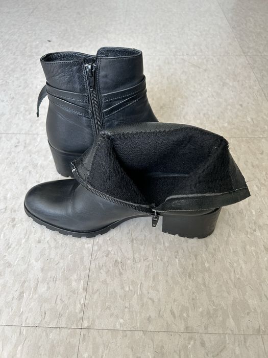 Продам женские кожаные утеплённые ботинки (Турция)