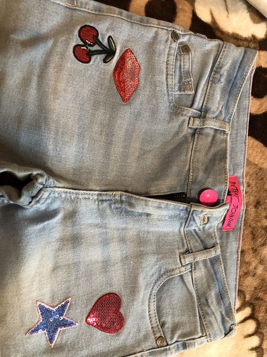 Продаются джинсы