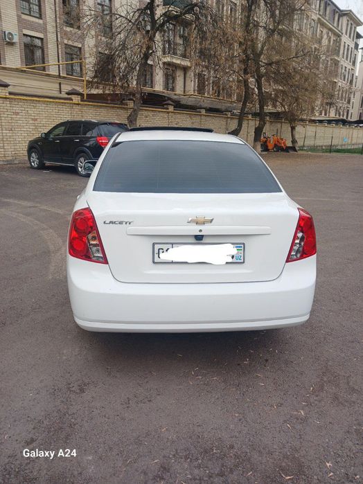 Gentra 3-pozitsiya avtomat probeg 81000 kraska toza pult megicar