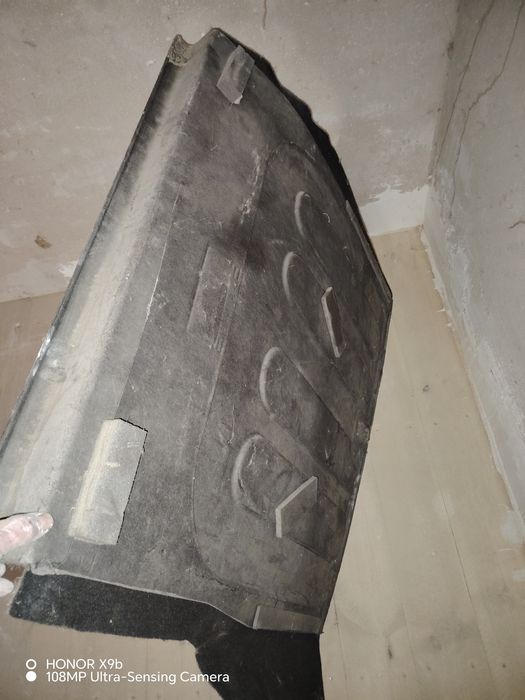 Лассети жентра багаж чехол сотилади