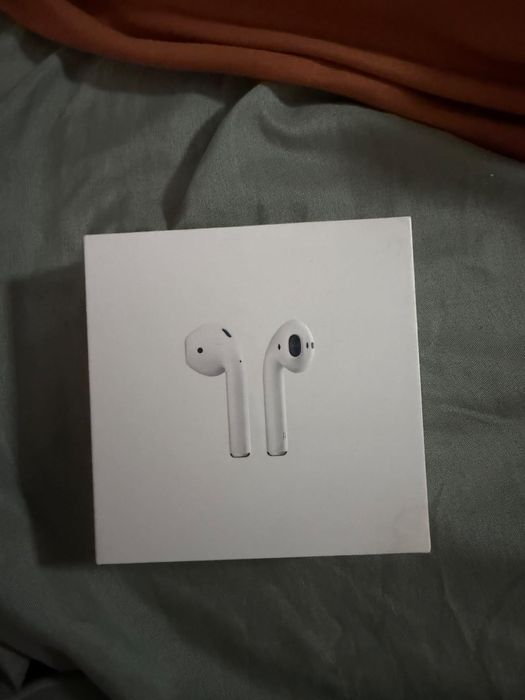 Airpods cu încărcător